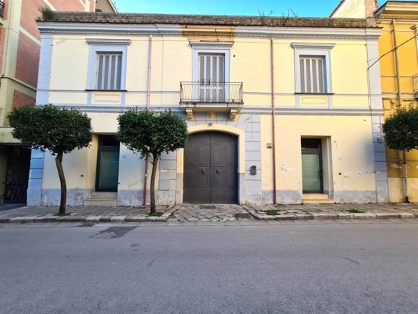 intera palazzina in vendita a Santa Maria Capua Vetere