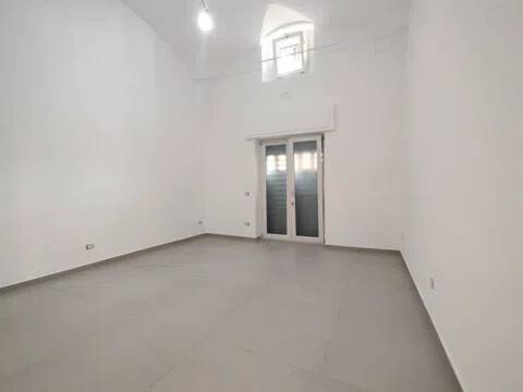 negozio in vendita a Santa Maria Capua Vetere