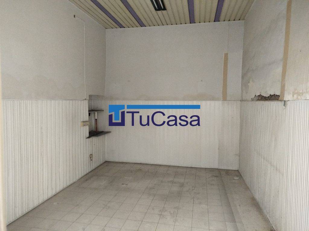 negozio in vendita a Santa Maria Capua Vetere
