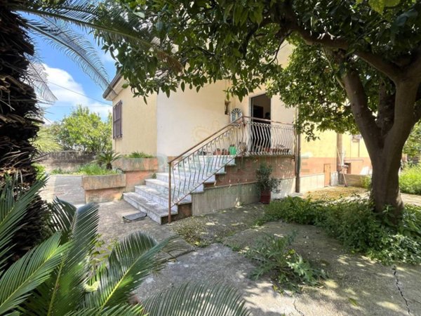 casa indipendente in vendita a Santa Maria Capua Vetere