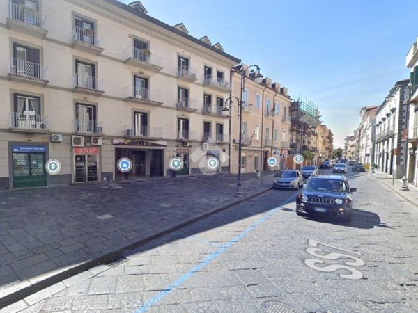 locale commerciale in vendita a Santa Maria Capua Vetere
