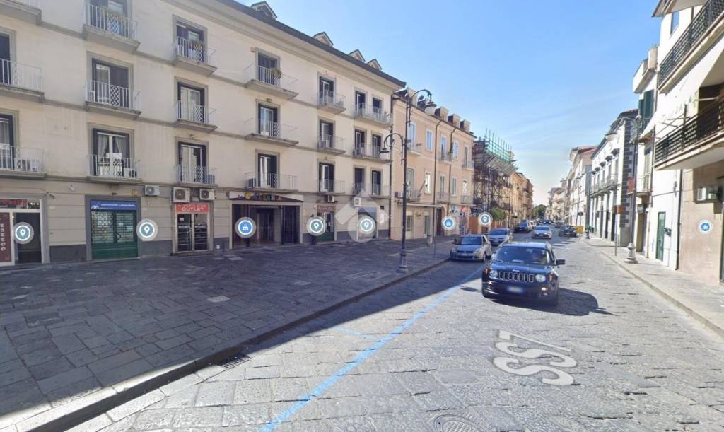 locale commerciale in vendita a Santa Maria Capua Vetere