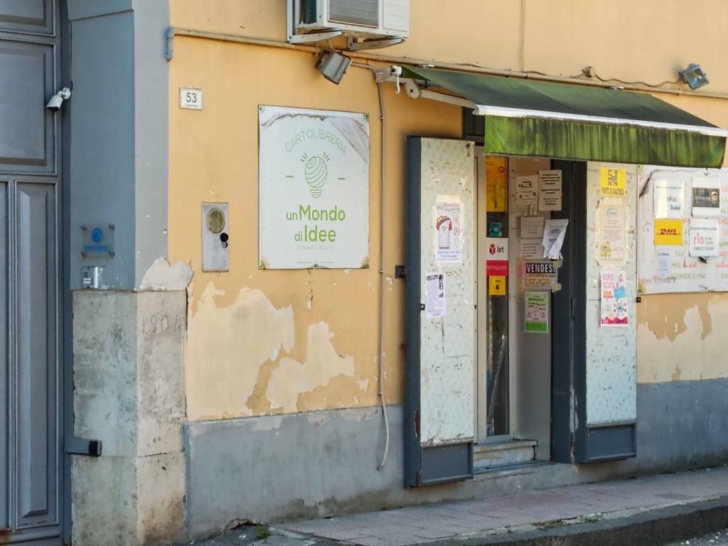 negozio in vendita a Santa Maria Capua Vetere