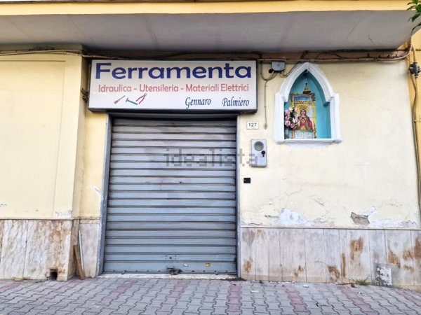 locale commerciale a Santa Maria Capua Vetere in zona Sant'Andrea dei Lagni