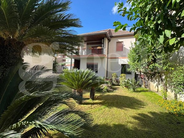 casa indipendente in vendita a Santa Maria Capua Vetere