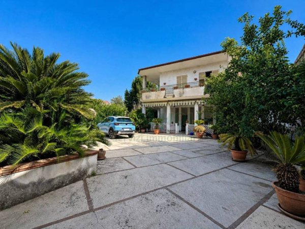casa indipendente in vendita a Santa Maria Capua Vetere