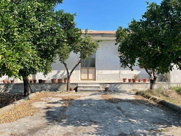 casa indipendente in vendita a Santa Maria la Fossa