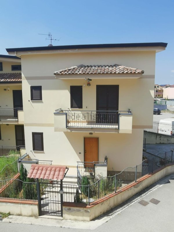 casa indipendente in vendita a San Tammaro