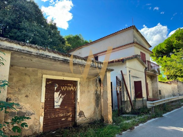 casa indipendente in vendita a Sant'Angelo d'Alife
