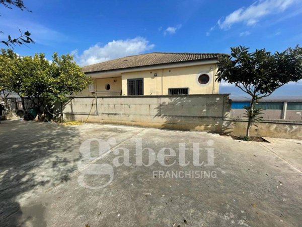 casa indipendente in vendita a Sant'Angelo d'Alife