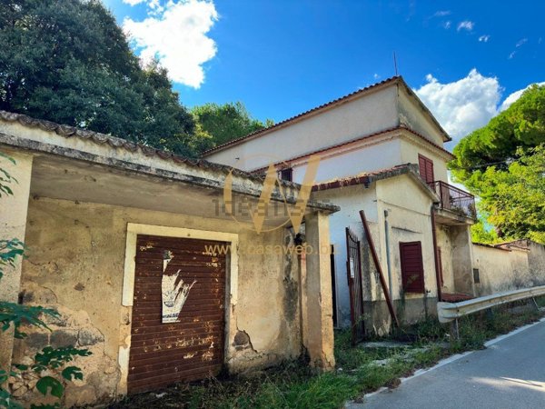 trivano in vendita a Sant'Angelo d'Alife