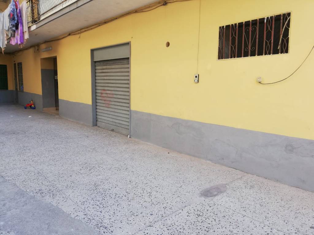 locale commerciale in vendita a Sant'Arpino
