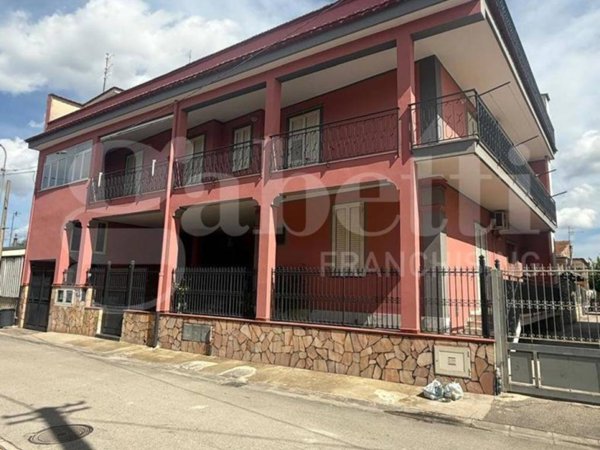 casa indipendente in vendita a Sant'Arpino