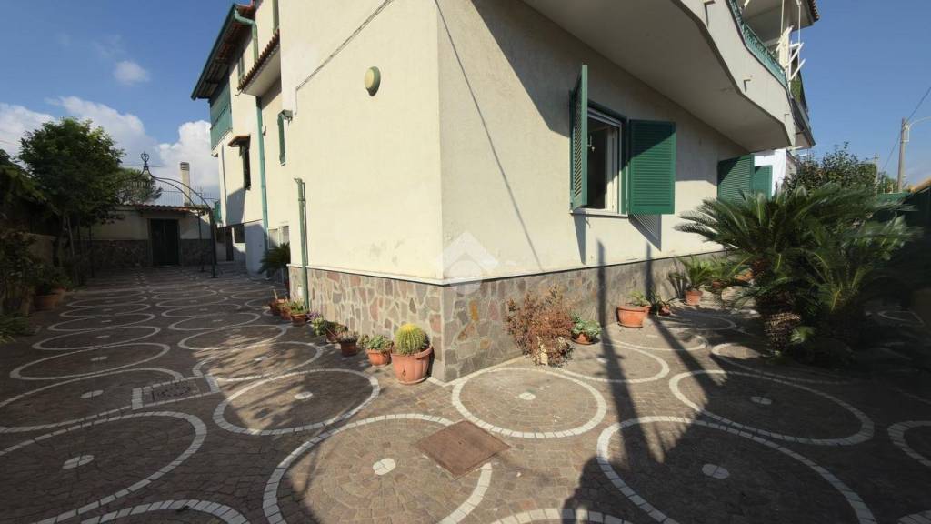casa indipendente in vendita a Sant'Arpino