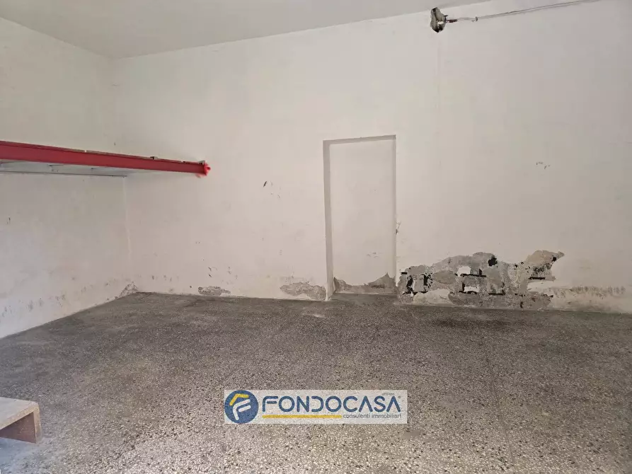 locale di sgombero in vendita a Sant'Arpino