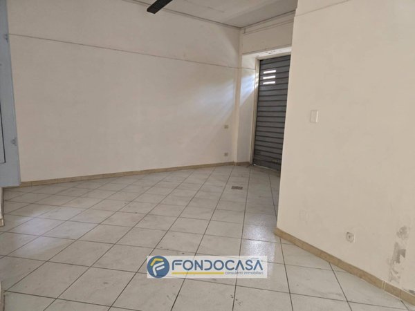 locale commerciale in vendita a Sant'Arpino