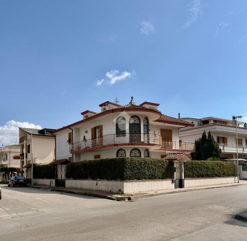 casa indipendente in vendita a Sant'Arpino