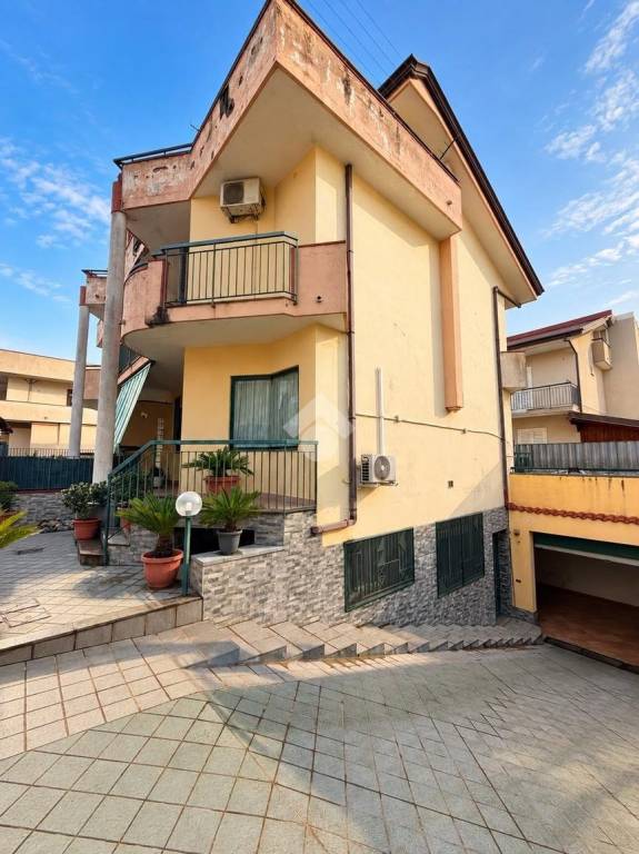 casa indipendente in vendita a Sant'Arpino