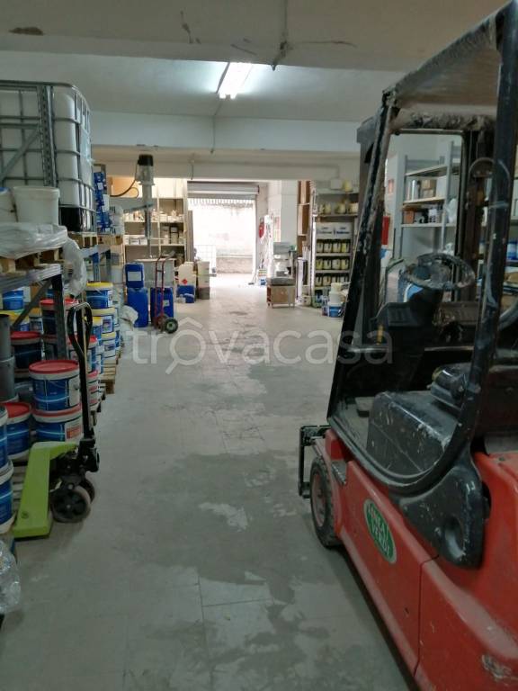 negozio in vendita a Sant'Arpino