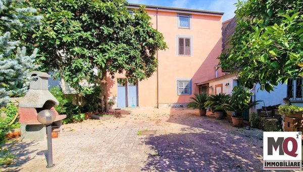 casa indipendente in vendita a Sessa Aurunca in zona Piedimonte