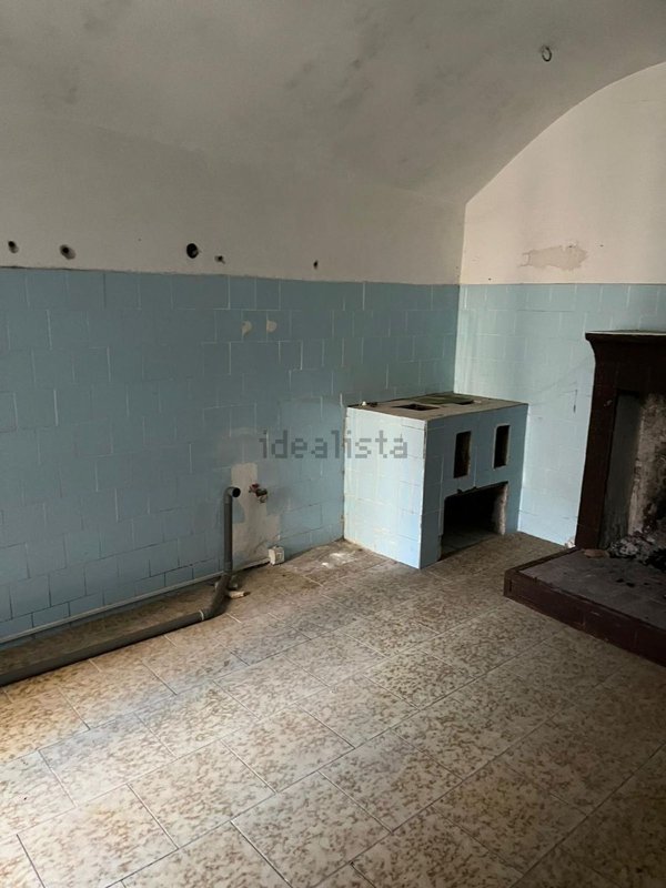 pentavano in vendita a Sessa Aurunca in zona San Carlo