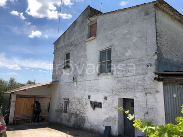 casa indipendente in vendita a Sessa Aurunca in zona Maiano