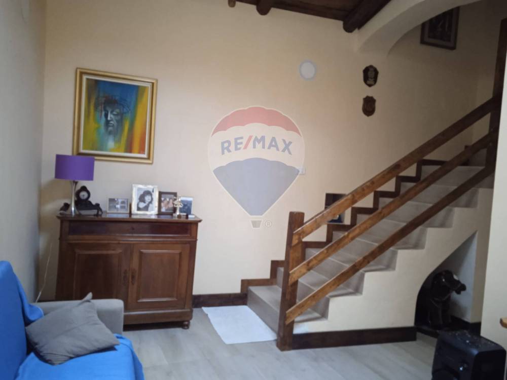 casa indipendente in vendita a Sessa Aurunca in zona Cascano