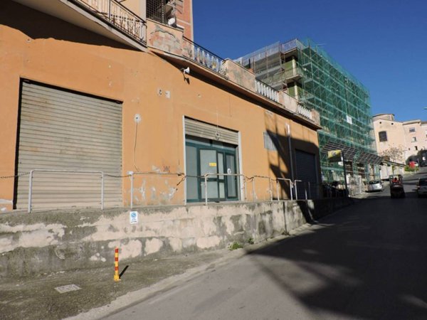 negozio in vendita a Sessa Aurunca