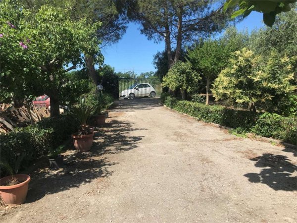 casa indipendente in vendita a Sessa Aurunca in zona Piedimonte