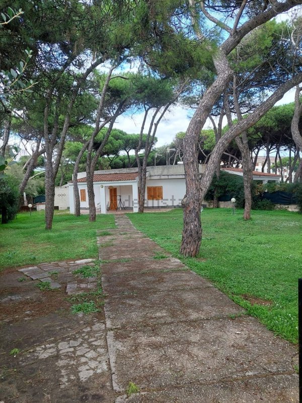 casa indipendente in vendita a Sessa Aurunca