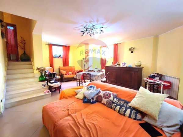 casa indipendente in vendita a Sessa Aurunca