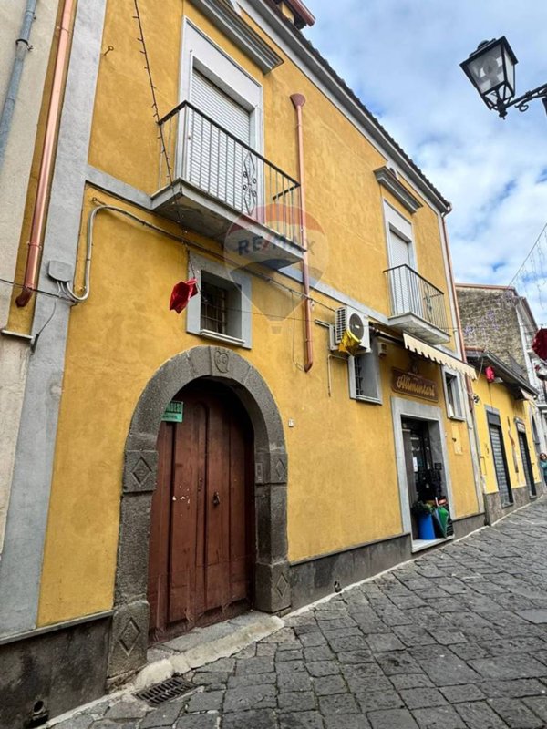 casa indipendente in vendita a Sessa Aurunca in zona Cascano
