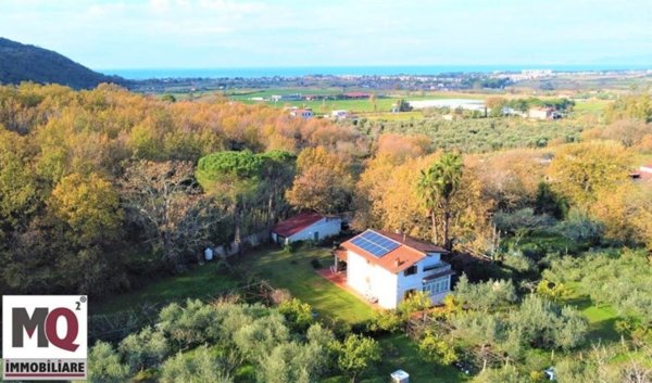 casa indipendente in vendita a Sessa Aurunca in zona Piedimonte