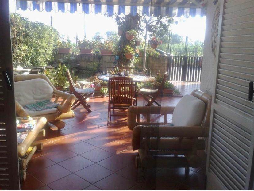 casa indipendente in vendita a Sessa Aurunca in zona Baia Domizia