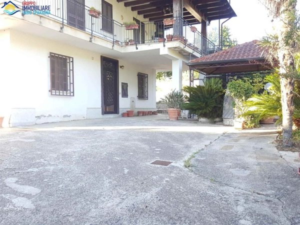 casa indipendente in vendita a Sessa Aurunca in zona Carano