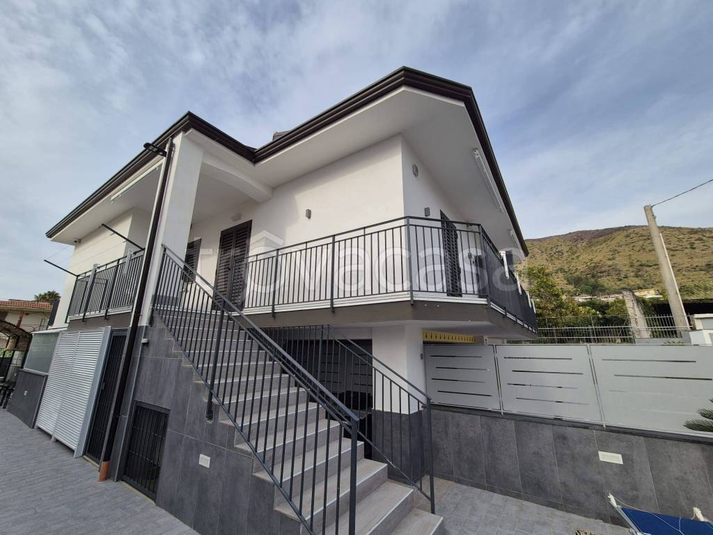 casa indipendente in vendita a Sessa Aurunca