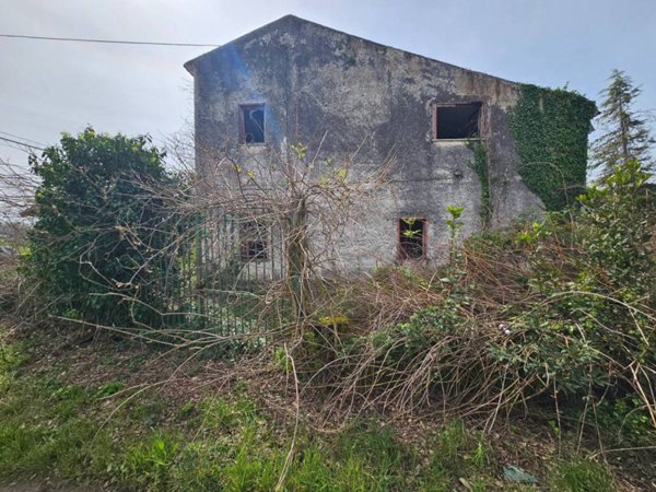 casa indipendente in vendita a Sessa Aurunca in zona San Castrese