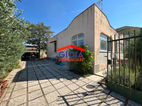 casa indipendente in vendita a Sessa Aurunca
