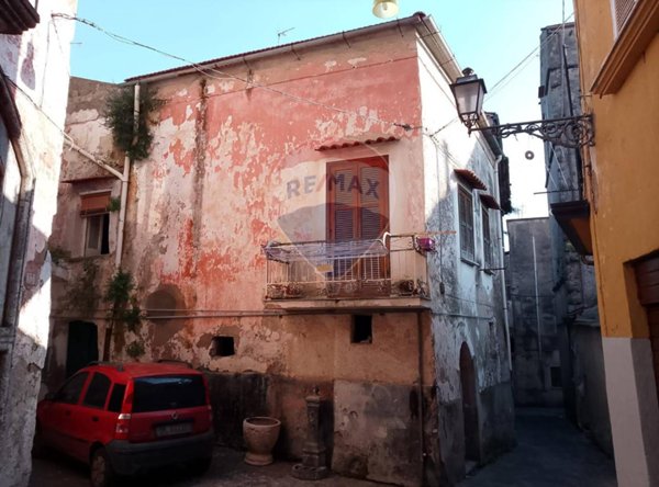 casa indipendente in vendita a Sessa Aurunca