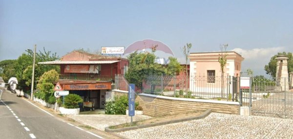 locale commerciale in vendita a Sessa Aurunca in zona Ponte