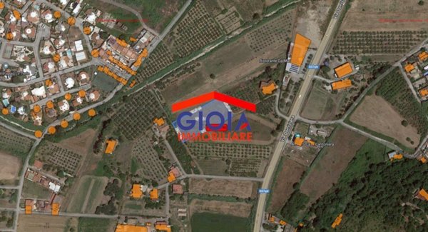 negozio in vendita a Sessa Aurunca