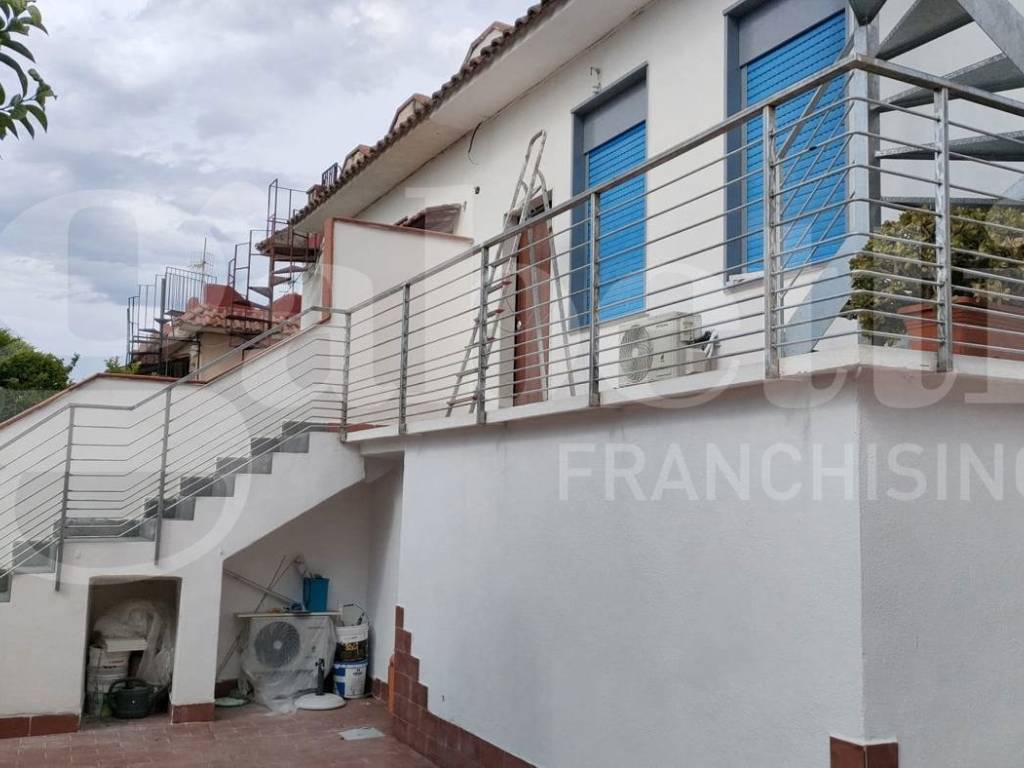casa indipendente in vendita a Sessa Aurunca