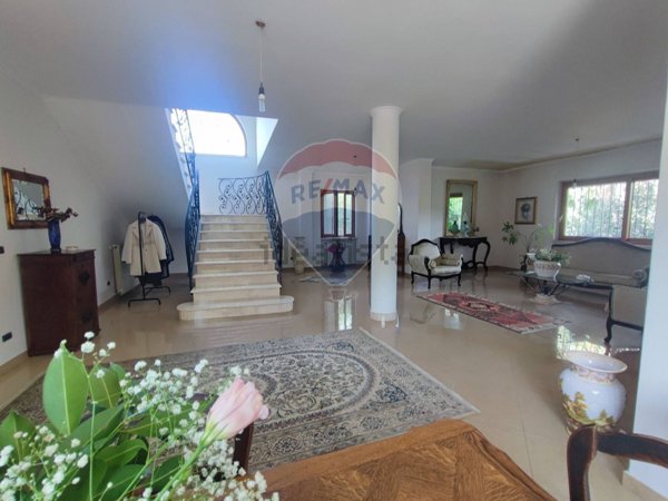 casa indipendente in vendita a Sessa Aurunca in zona Carano