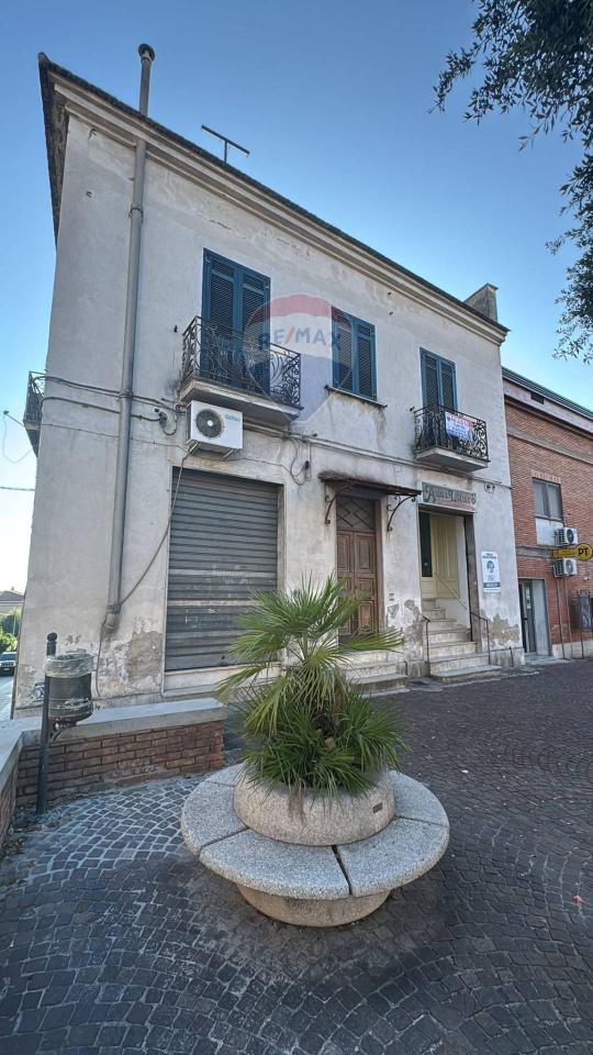 casa indipendente in vendita a Sessa Aurunca in zona Cascano