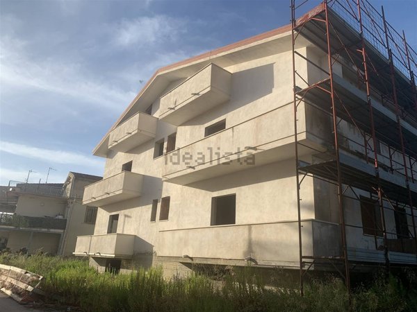 casa indipendente in vendita a Sessa Aurunca