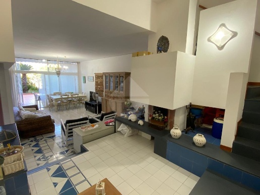 casa indipendente in vendita a Sessa Aurunca in zona Baia Domizia