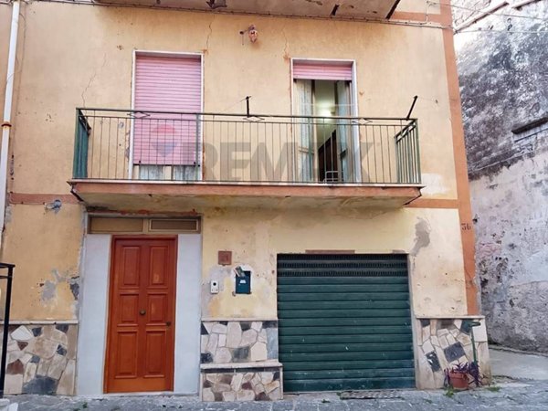 casa indipendente in vendita a Sessa Aurunca in zona Cupa