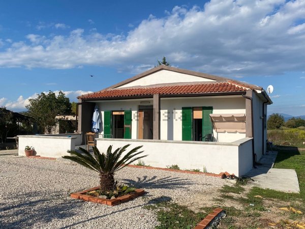 pentavano in vendita a Sessa Aurunca in zona Baia Domizia