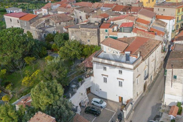casa indipendente in vendita a Sessa Aurunca in zona San Castrese