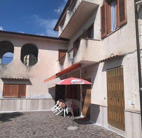 appartamento in vendita a Sessa Aurunca in zona Valogno